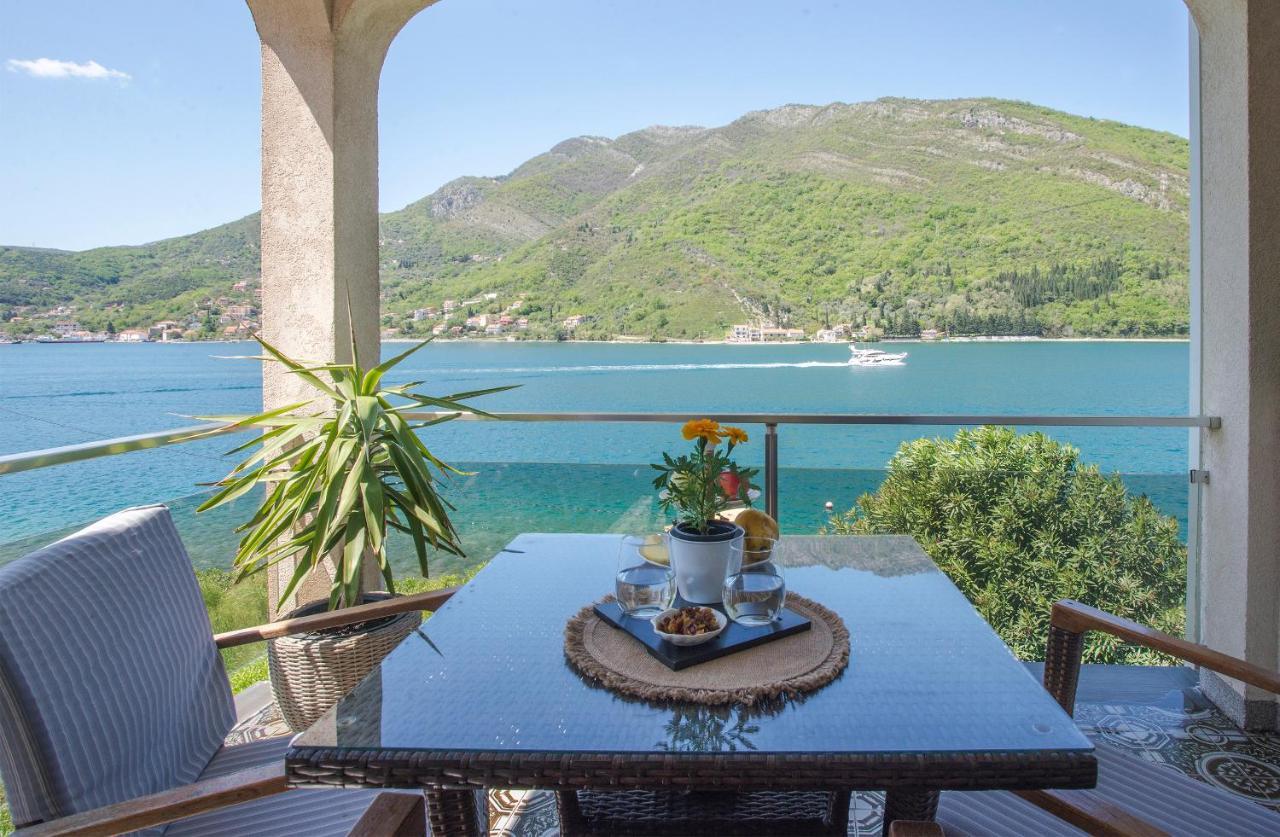 Apartments Maxhit Tivat Luaran gambar