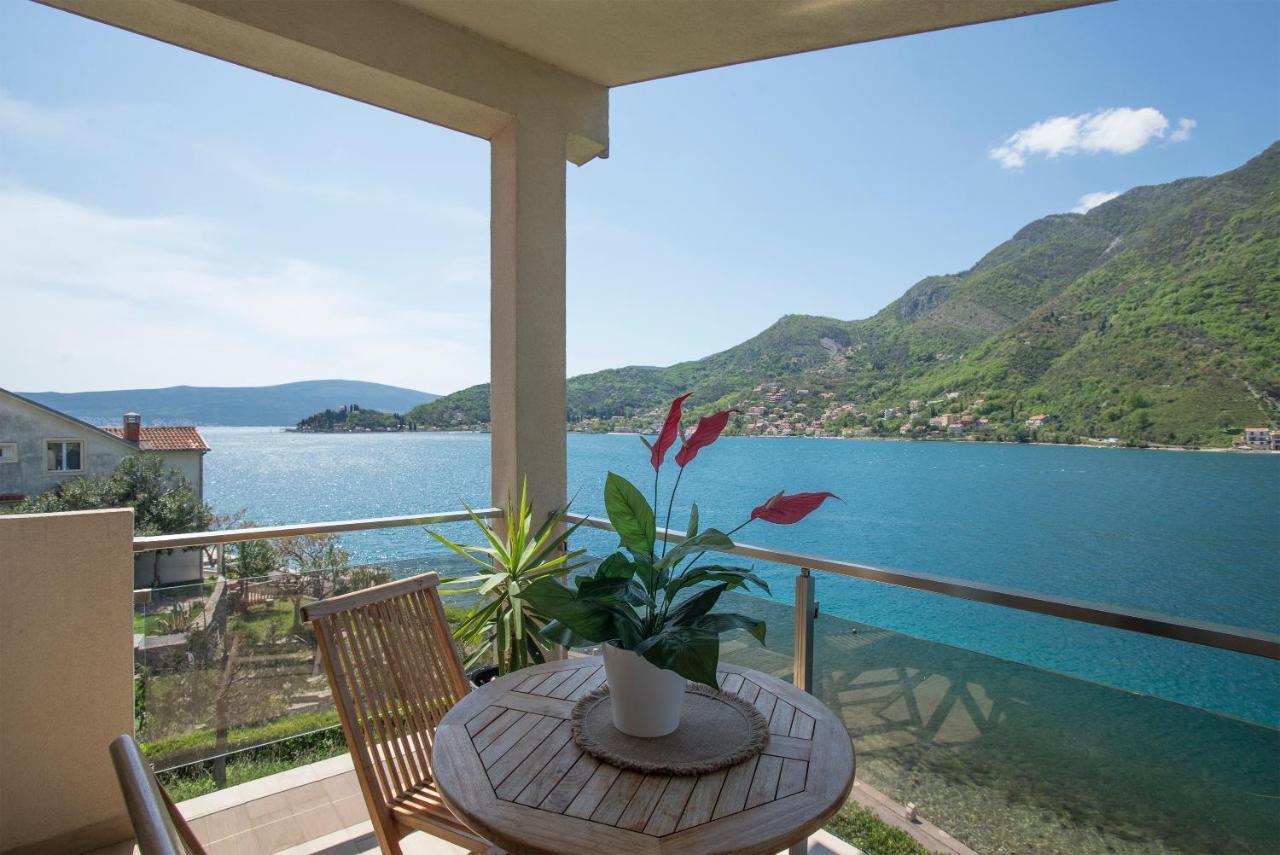 Apartments Maxhit Tivat Luaran gambar