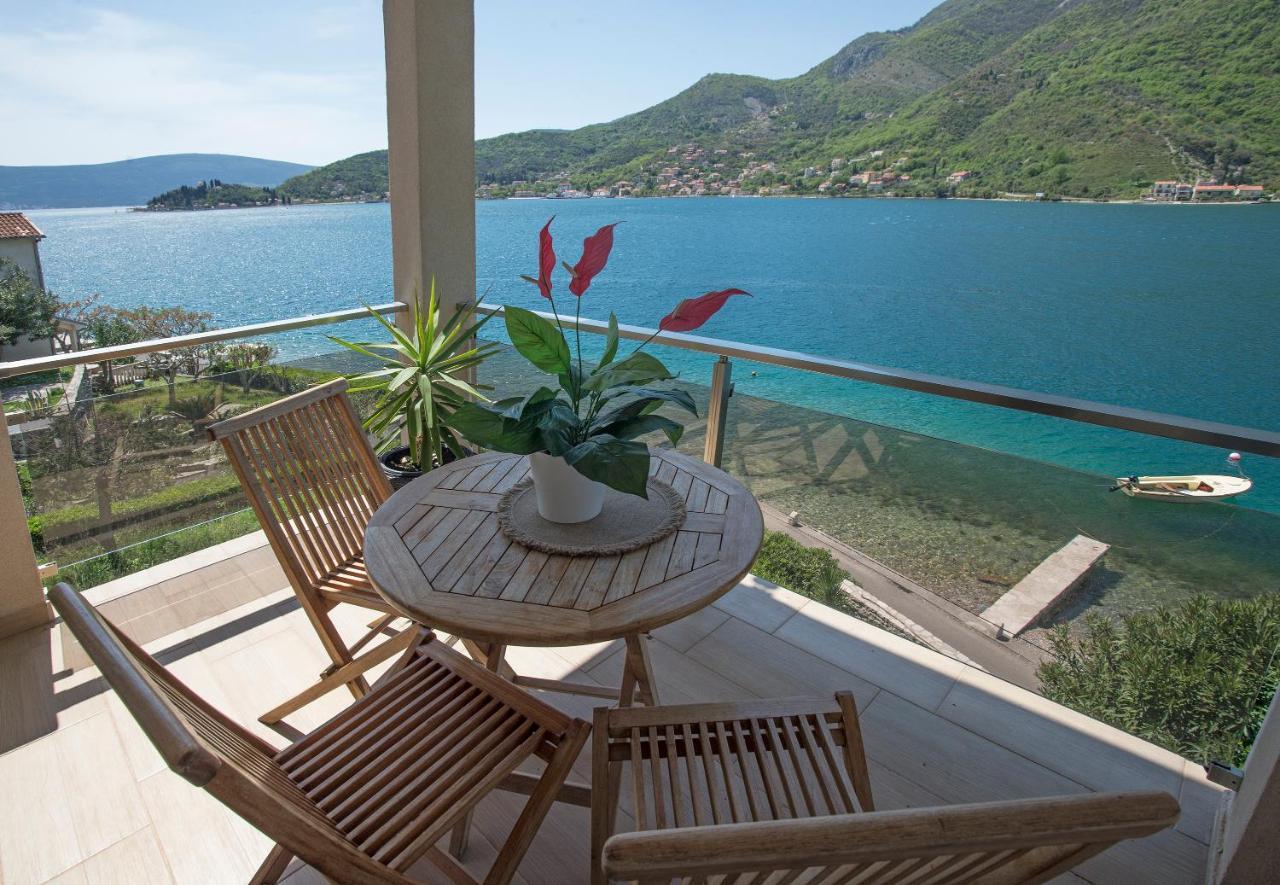 Apartments Maxhit Tivat Luaran gambar