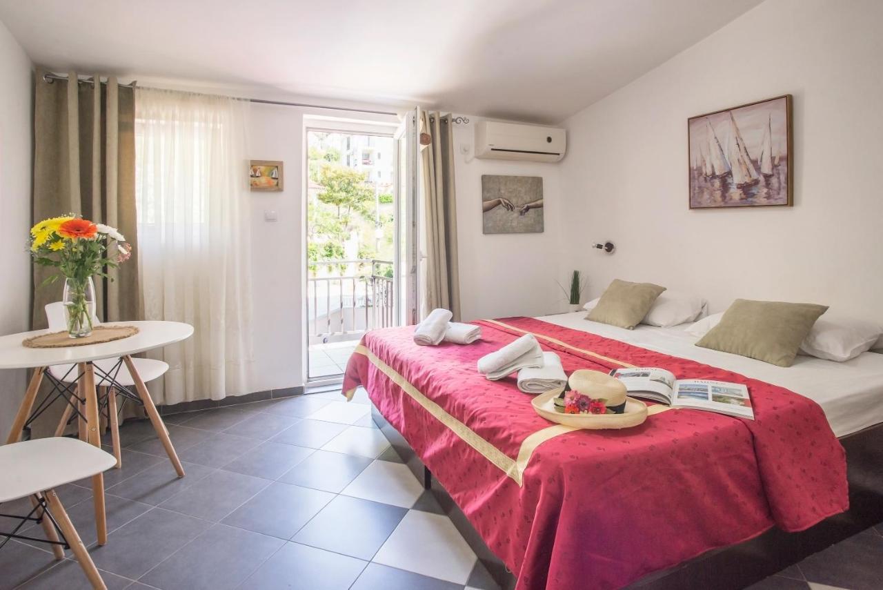 Apartments Maxhit Tivat Luaran gambar