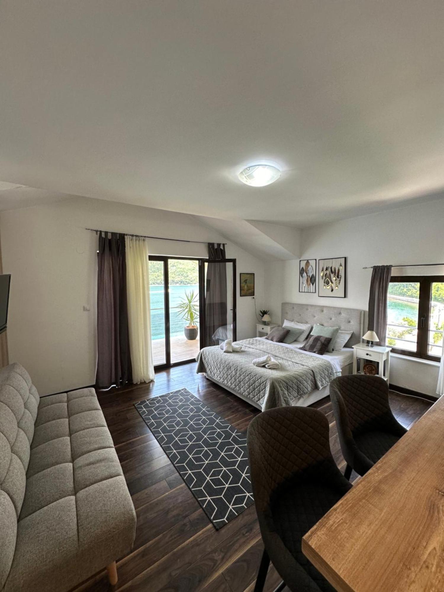 Apartments Maxhit Tivat Luaran gambar