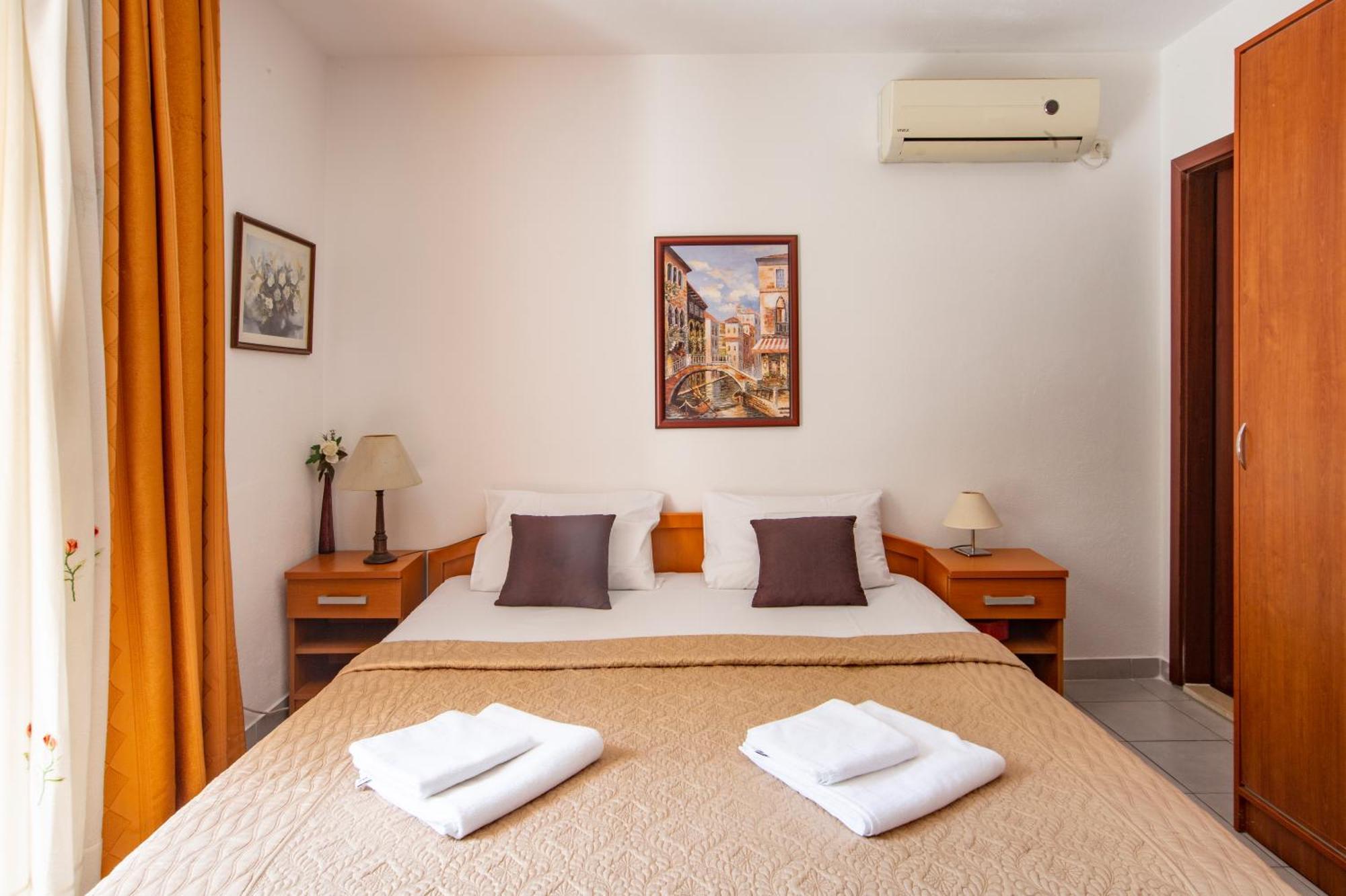 Apartments Maxhit Tivat Luaran gambar